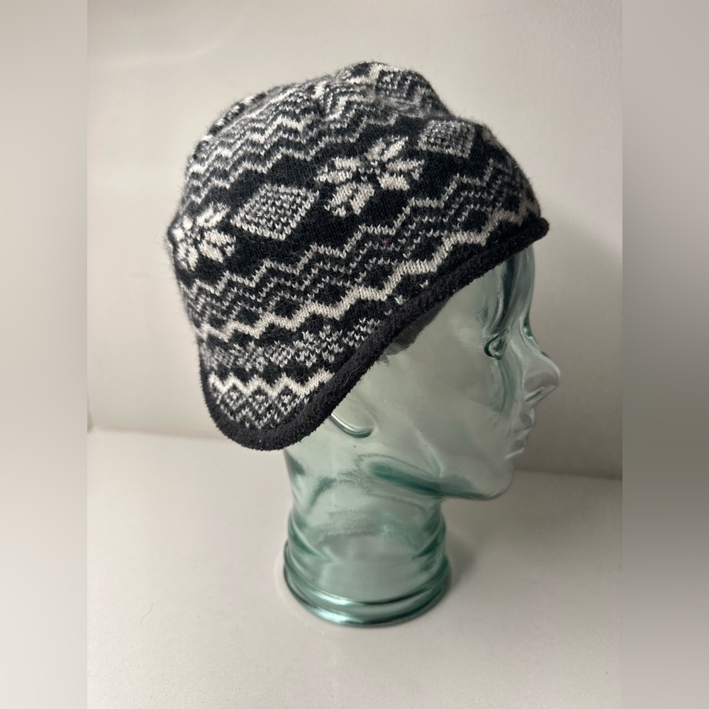 Vintage Eisbär Beanie Hat Cap Eistor Knit Merino Wool Black White Nordic Star